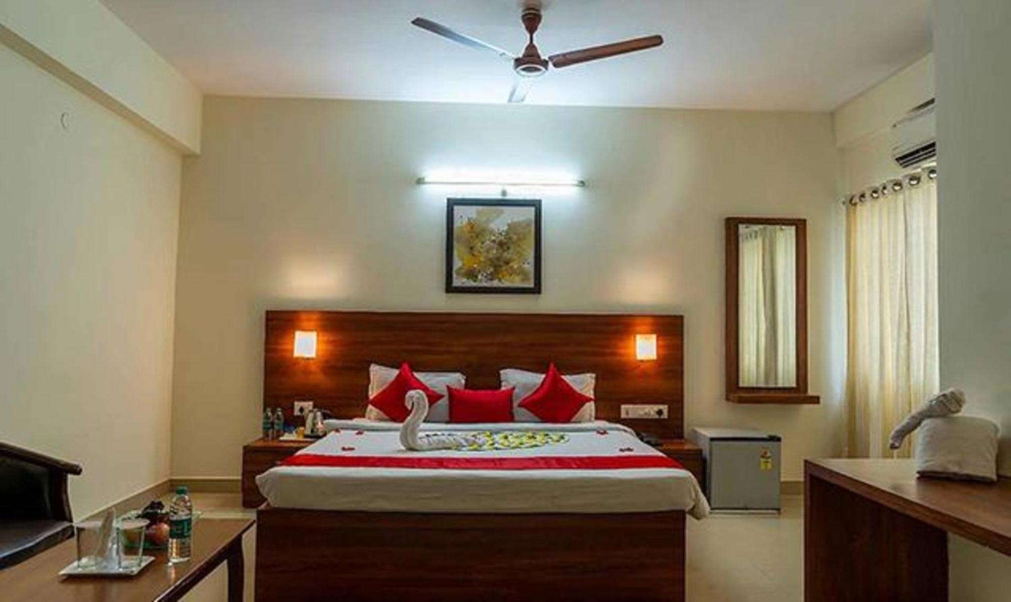 Fabhotel Prime Krrish Inn Гайдарабад Екстер'єр фото
